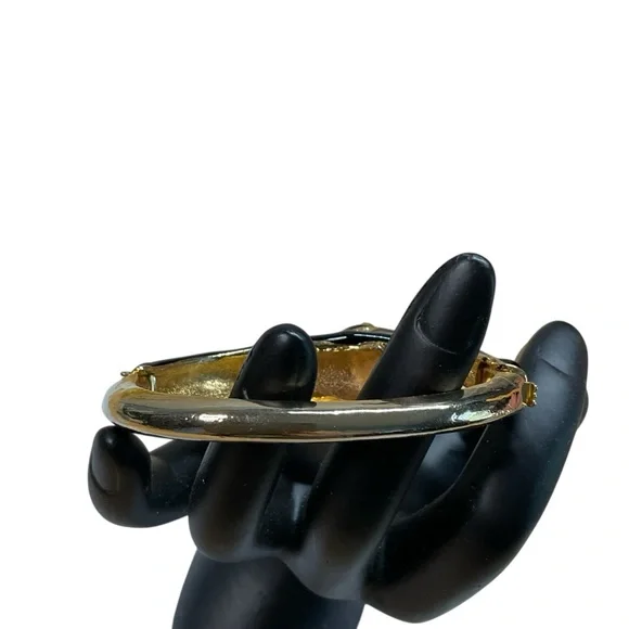Vintage Black and Gold Enameled Panther Leopard Hinged Closure Bangle Bracelet - Picture 7 of 12